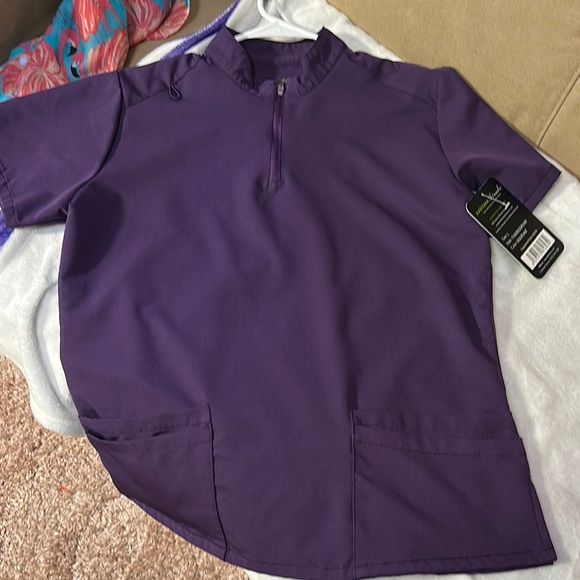 Purple Short Sleeve Zip-Up scrub top NWT - Picture 1 of 8